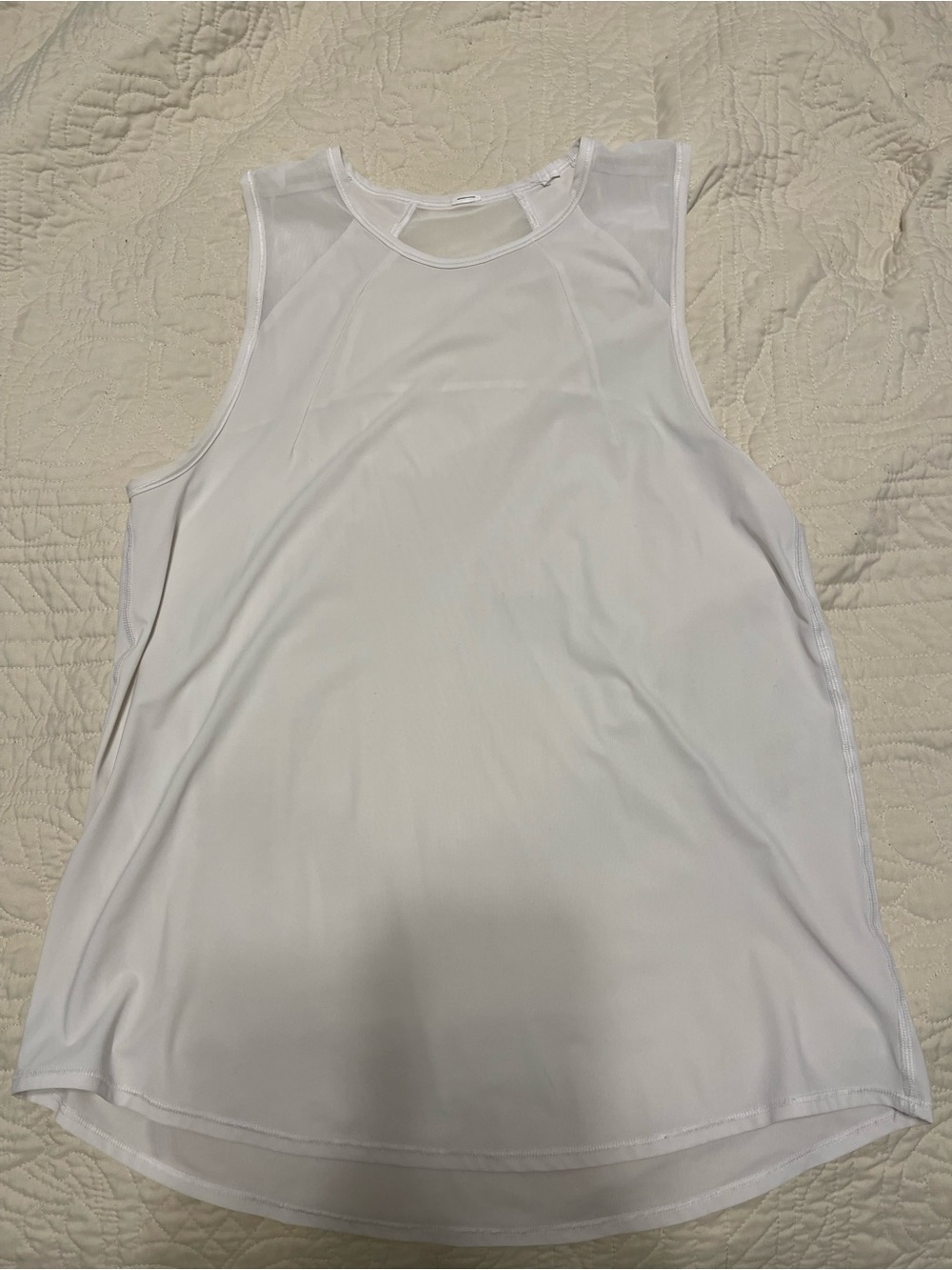 Women’s sculpt tank white size 4